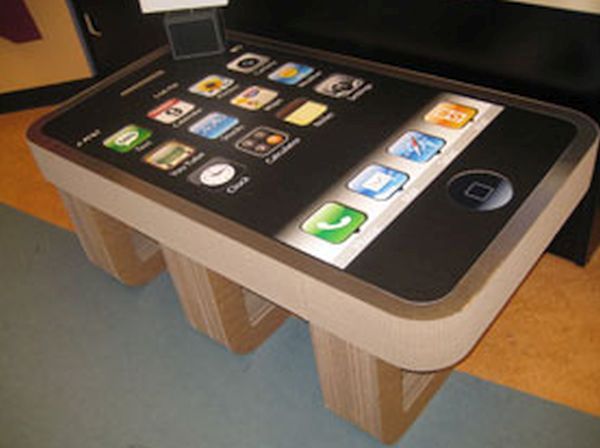 iPhone table