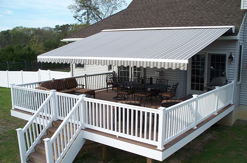 home’s retractable awning