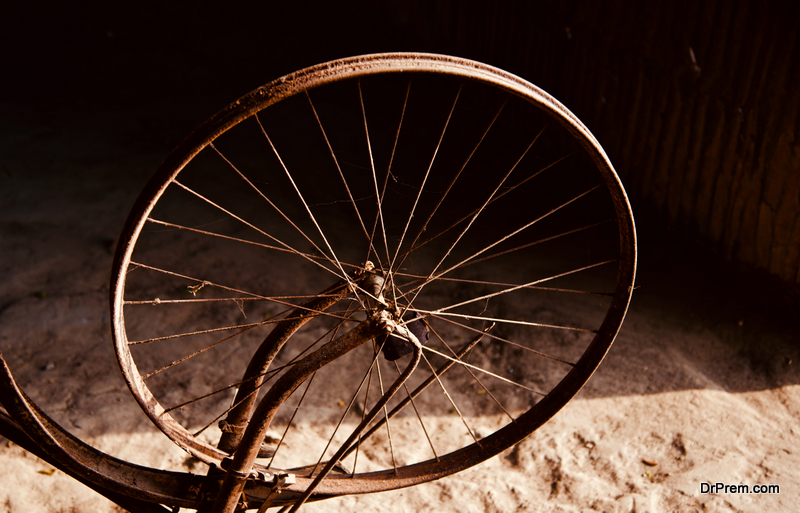 Bicycle wheel art
