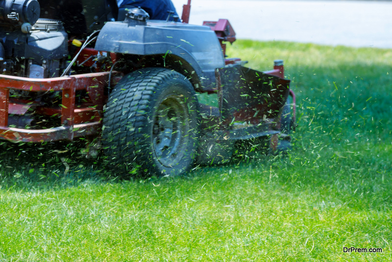 You Should Buy a Commercial Lawn Mower
